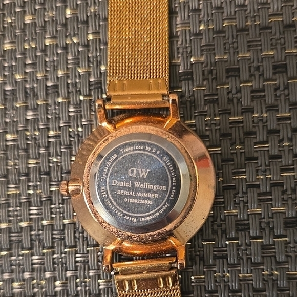 Daniel Wellington Rose Gold Mesh Strap Watch - Picture 3 of 4
